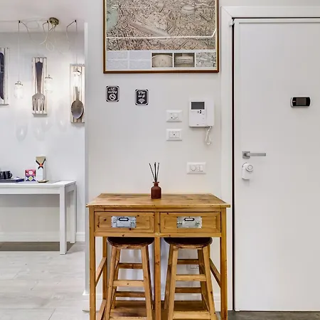 Apartment Trastevere-royal Orchid Rome