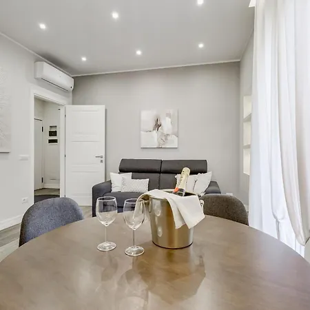 Trastevere-royal Orchid * Rome